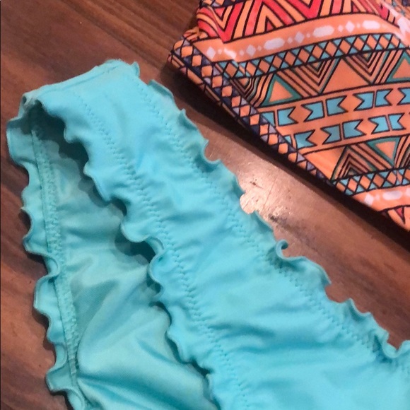 Bikini Set - Picture 3 of 4